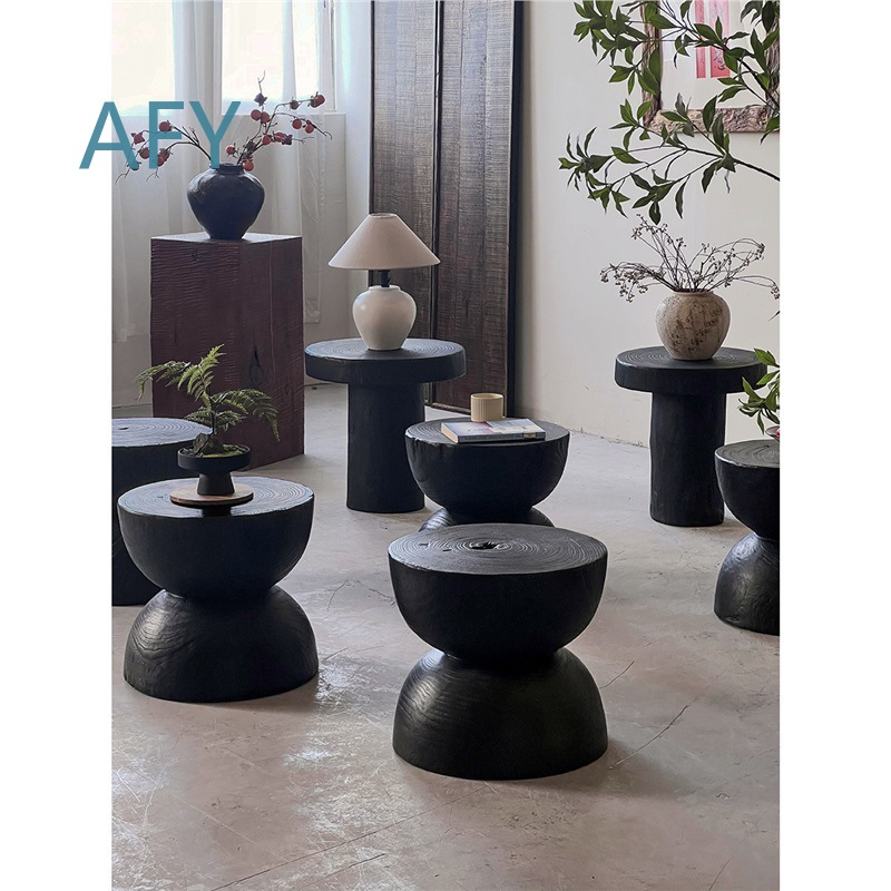 Karbonisierter Holzhocker für  – Interior Design Zen Bewertung und Preis